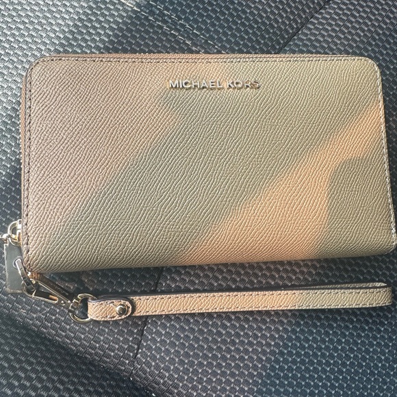 Michael Kors LG Phone Case Wallet - Picture 1 of 4